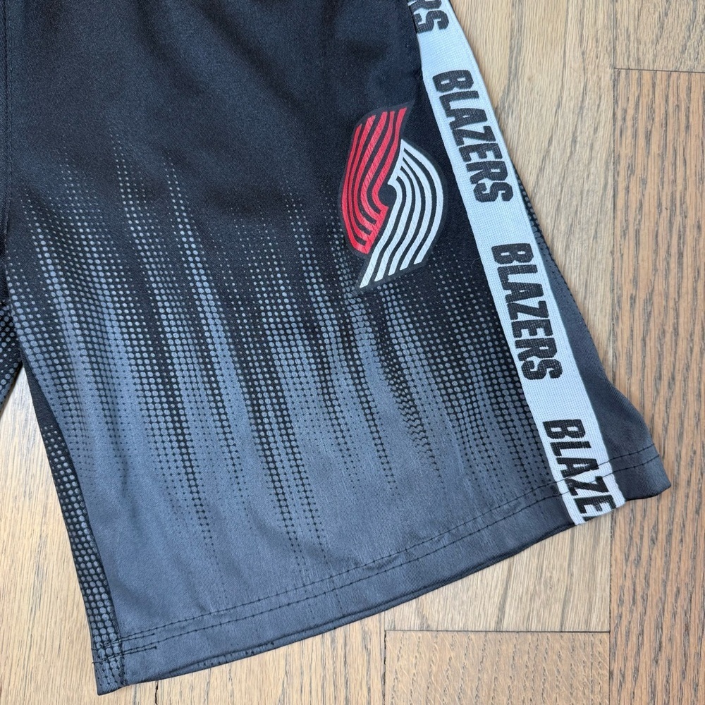 NBA Boys Black Portland TrailBlazers Athletic Basketball Shorts Sz Medium 10-12 - Picture 3 of 9